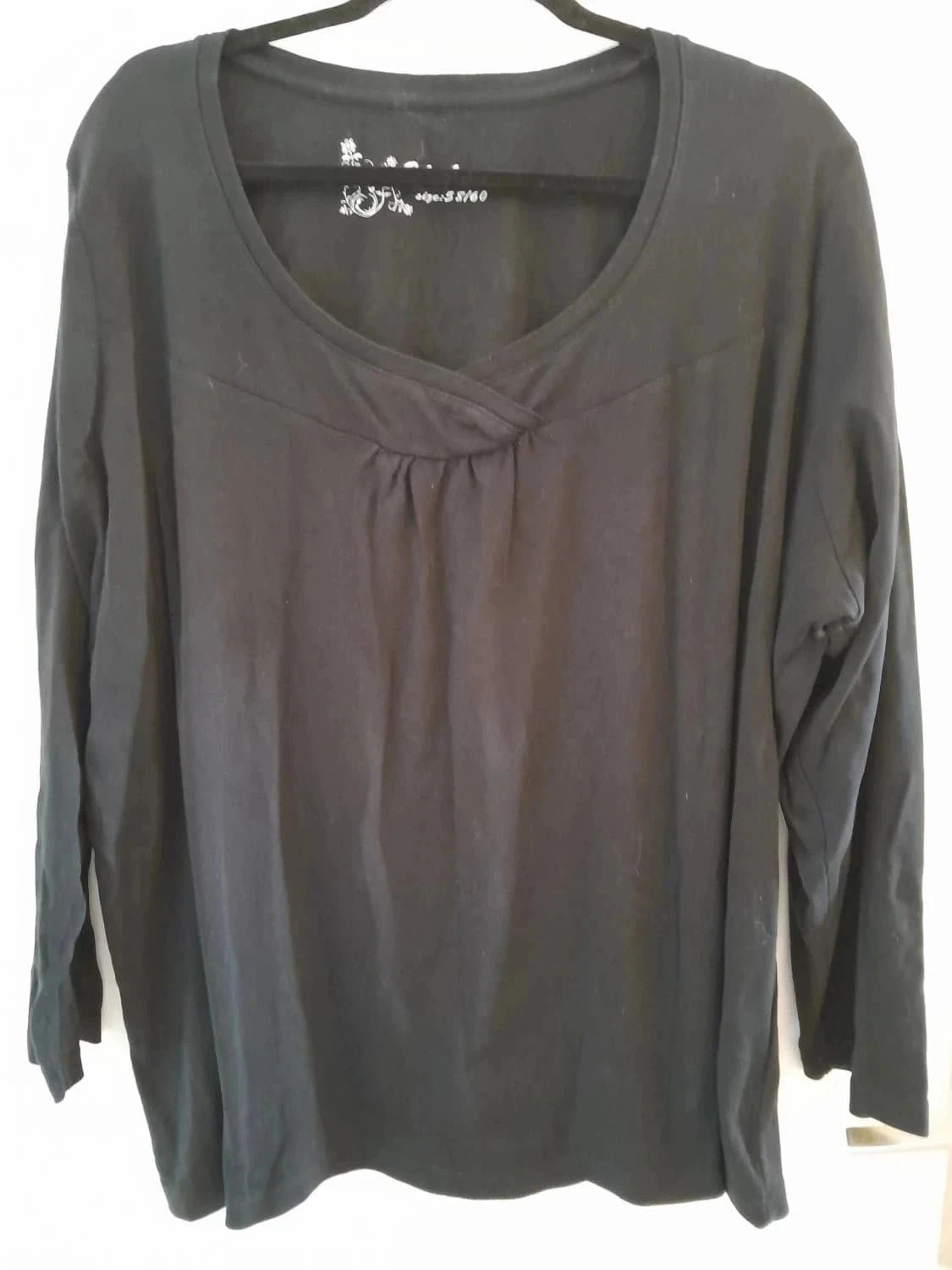 t-shirt couleur noir, taille 58/60, Marque Ikebana